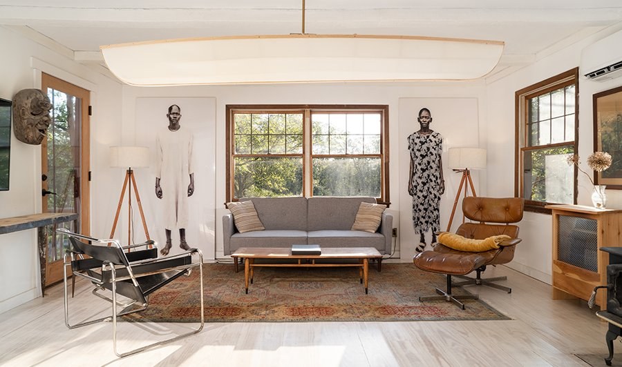 Stone Jug — living room